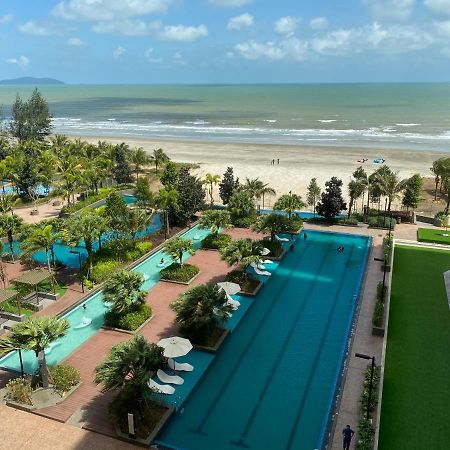 Isix Seaview 2R2B At Timurbay Pantai Balok Kuantan Pahang Kültér fotó